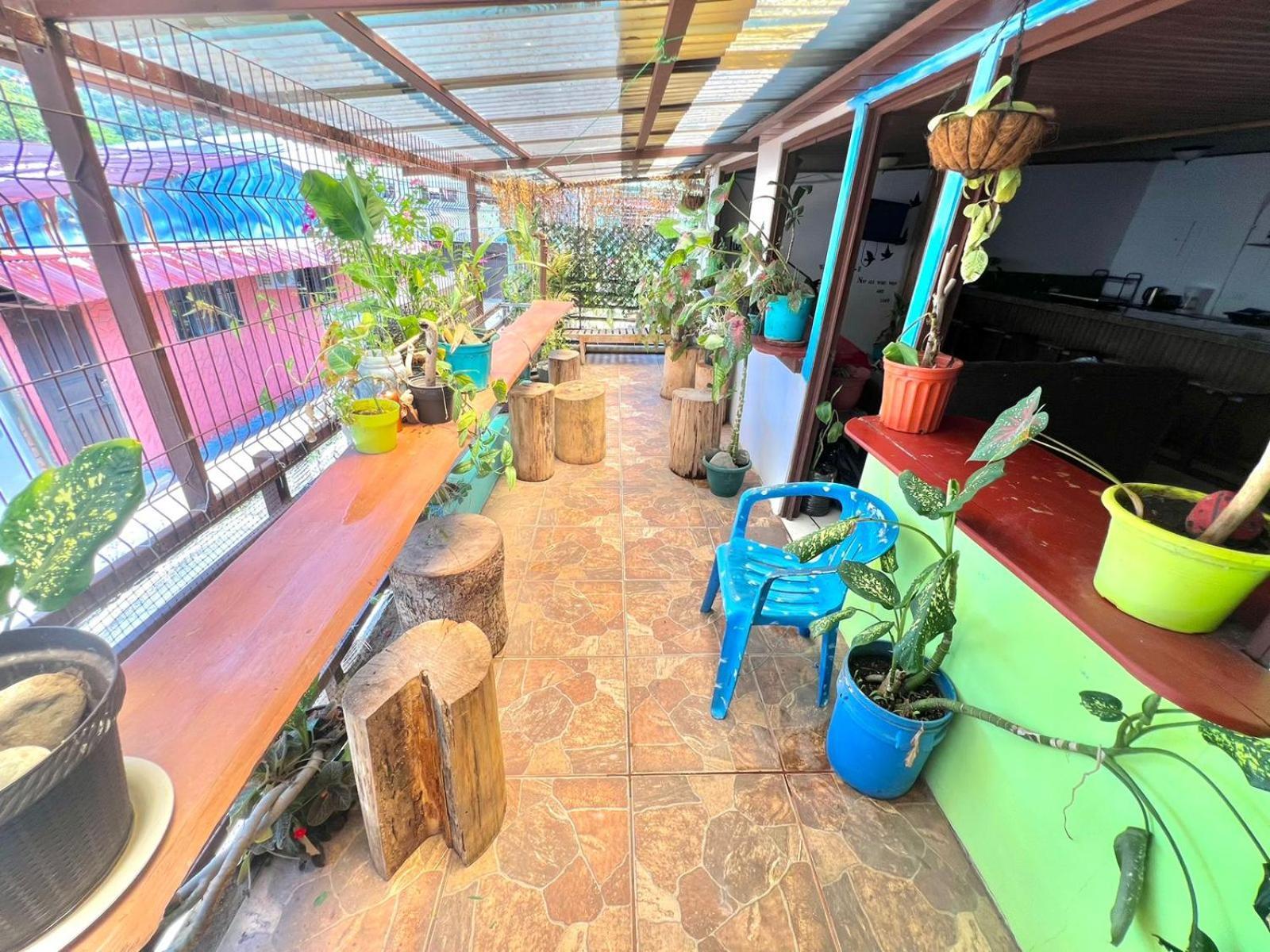 Cheap Hostel Quepos Exteriér fotografie