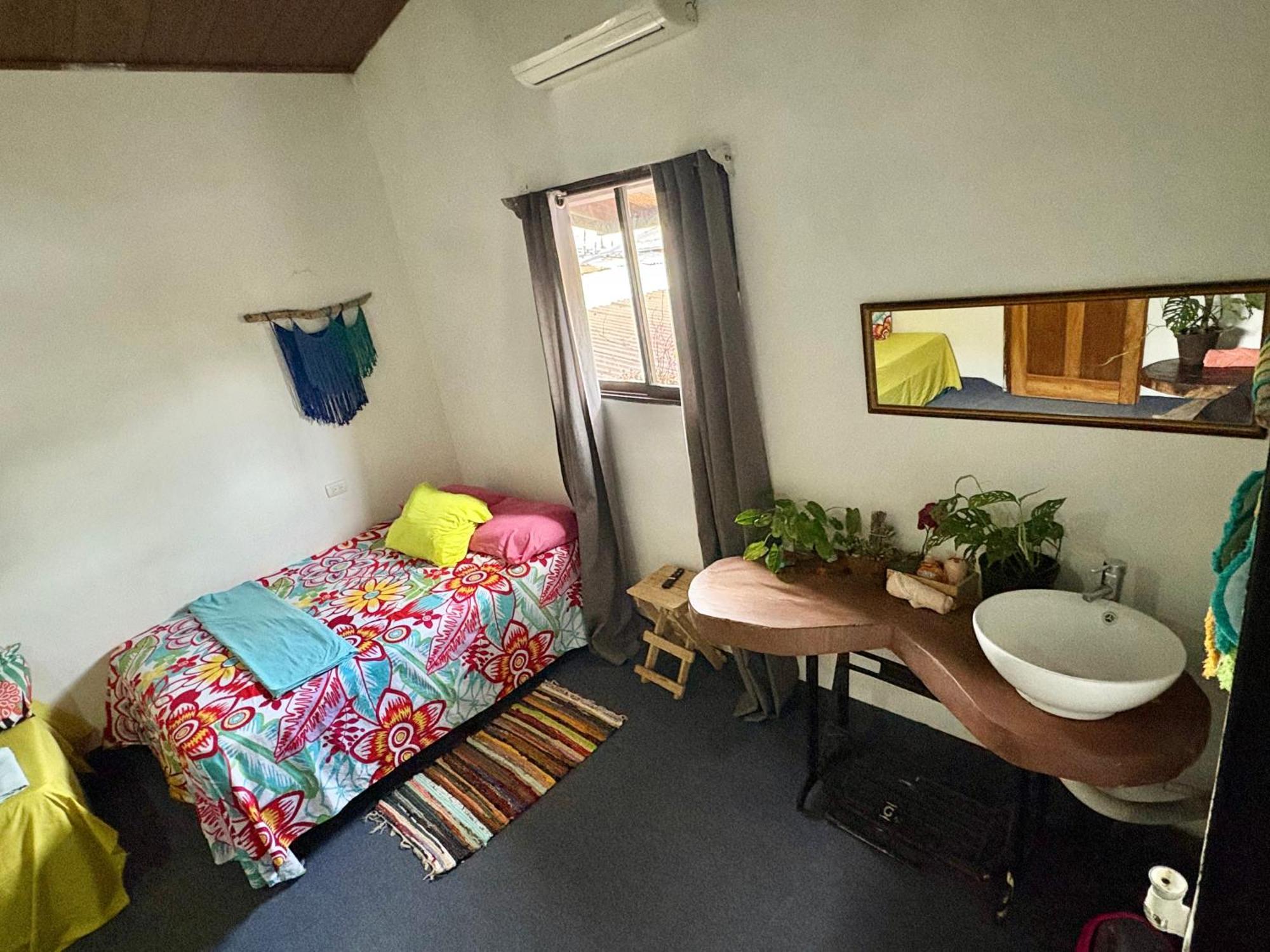 Cheap Hostel Quepos Exteriér fotografie